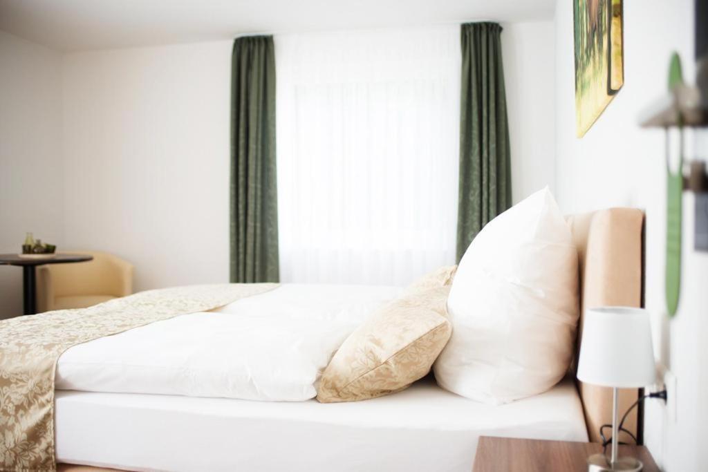Auerhahn Nest Hotel บาดวิลด์บาด ภายนอก รูปภาพ
